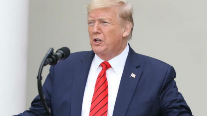 Trump: “Prendo l’’idrossiclorochina”, farmaco sconsigliato dagli scienziati