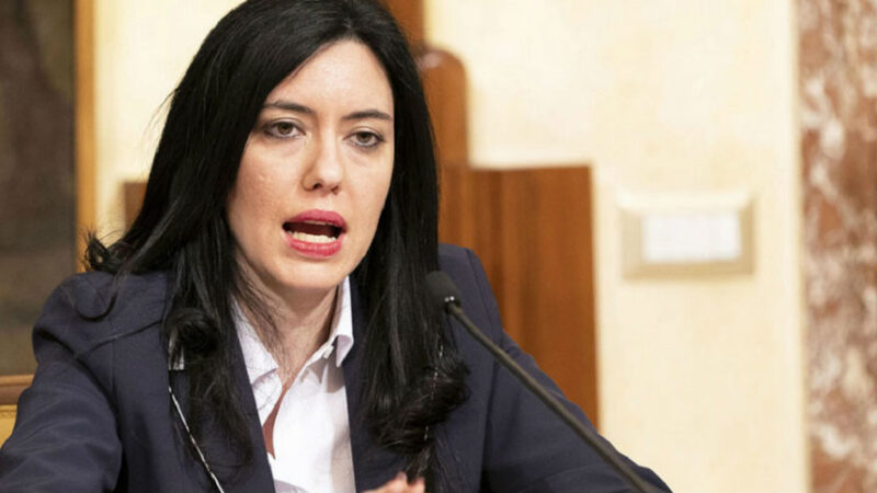 L’errore della Ministra Azzolina: virale l’hashtag #Bocciata