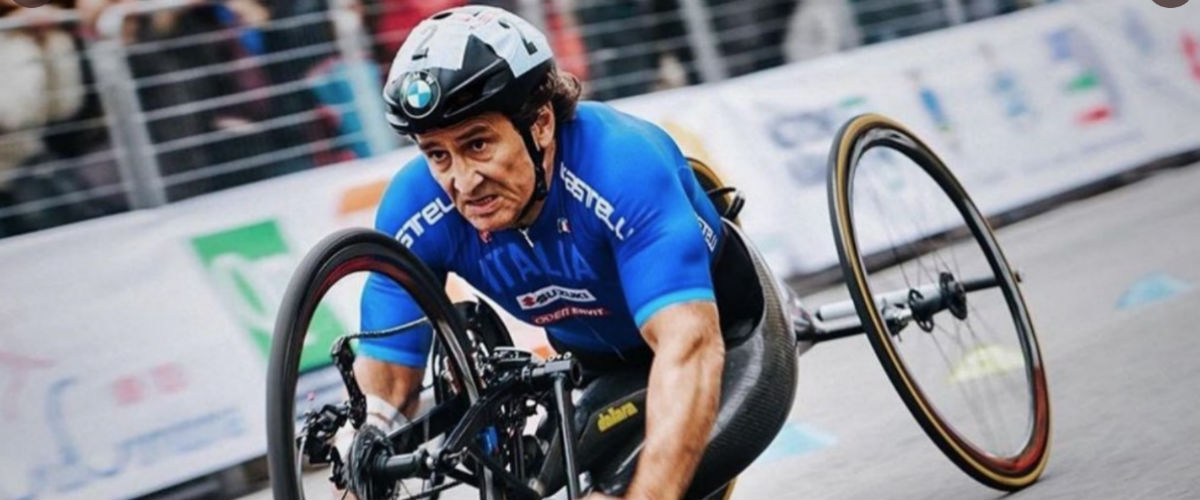 Alex Zanardi compie 54 anni. È ancora ricoverato al San Raffaele