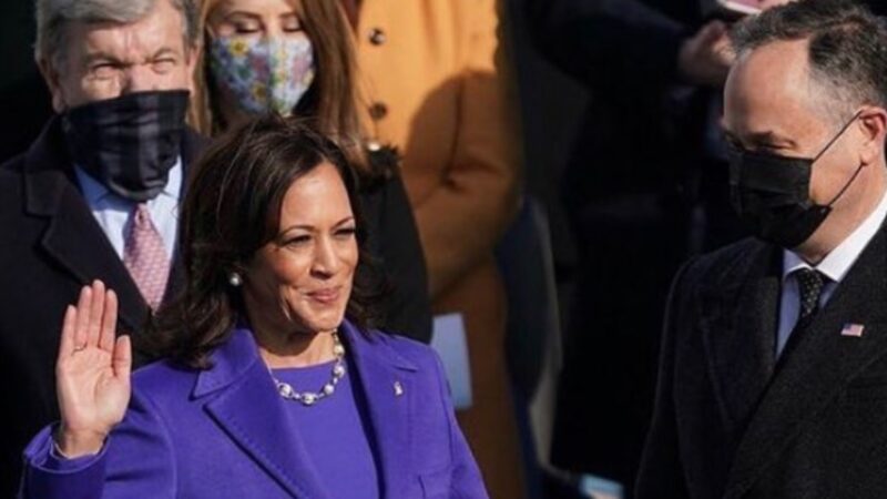 Kamala Harris: la scena è tutta per lei. In futuro potrebbe essere Presidente