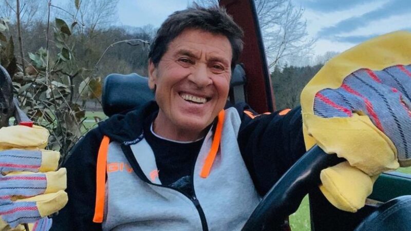 Gianni Morandi torna sui social dopo l’incidente per salutare i fan