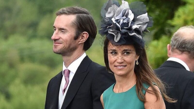 Pippa Middleton mamma per la seconda volta e non manca l’omaggio alla Regina