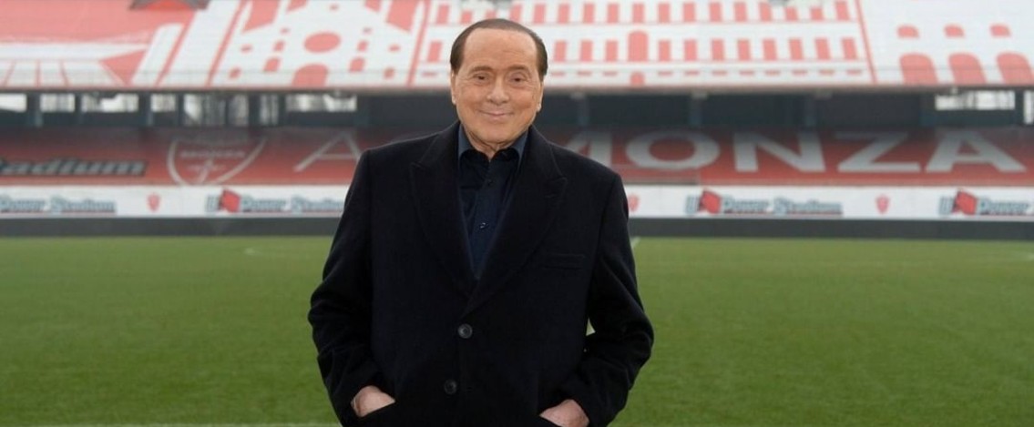 Silvio Berlusconi, l’annuncio dell’avvocato: “ricoverato da lunedì mattina”