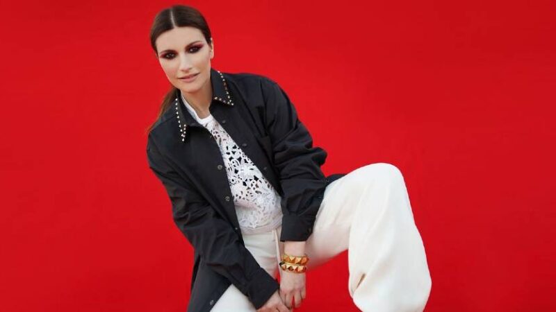 Laura Pausini: “Dedico la nomination agli Oscar al mio babbo”