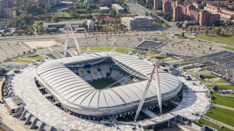 Lo stadio della Juventus diventa un centro vaccinale