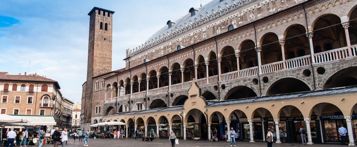 Padova, uomo uccide la figlia nel giorno del compleanno e si toglie la vita