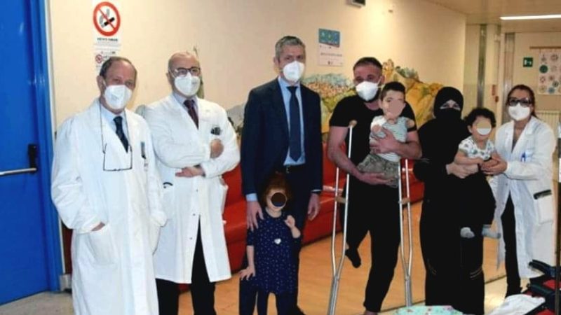 Mustafà, il bambino siriano nato senza braccia e gambe è stato operato