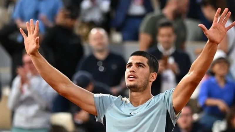 Roland-Garros: Alcaraz, prova di forza. Bene Nadal e Djokovic. Fognini si ritira