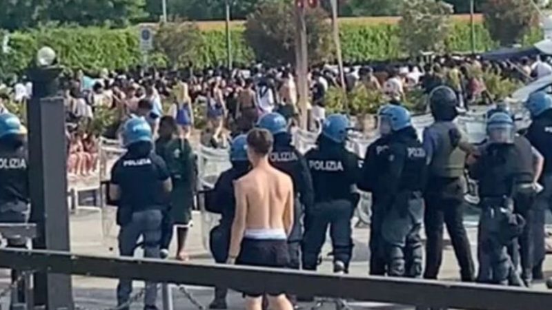 Baby gang, dopo i fatti di Peschiera minacciano di colpire Riccione