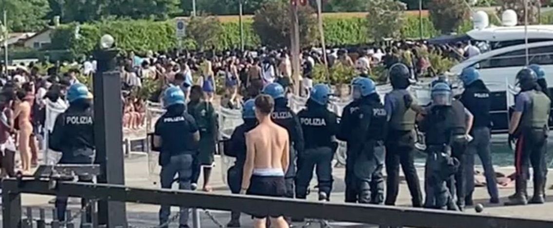 Baby gang, dopo i fatti di Peschiera minacciano di colpire Riccione