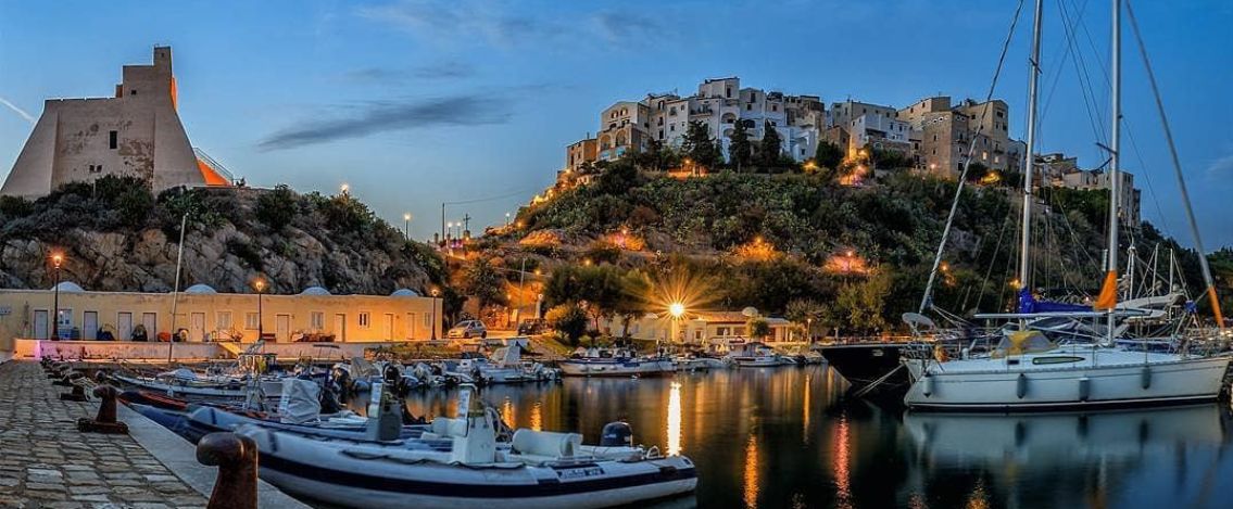 Sperlonga, la “Perla del Tirreno”: spiagge di sabbia finissima e mare cristallino