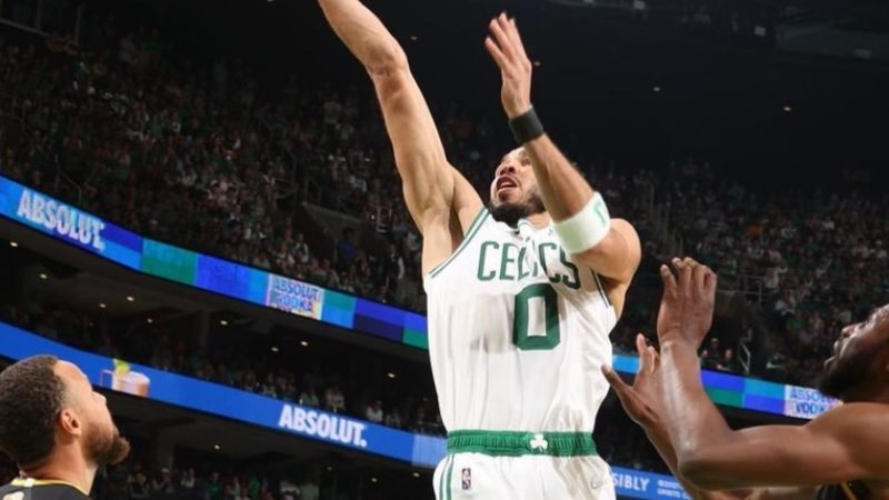 Nba: gara-3, Boston spezza l’entusiasmo dei Warriors