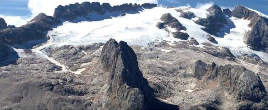 Marmolada, il crollo del seracco provoca 6 morti. Ci sono feriti e dispersi