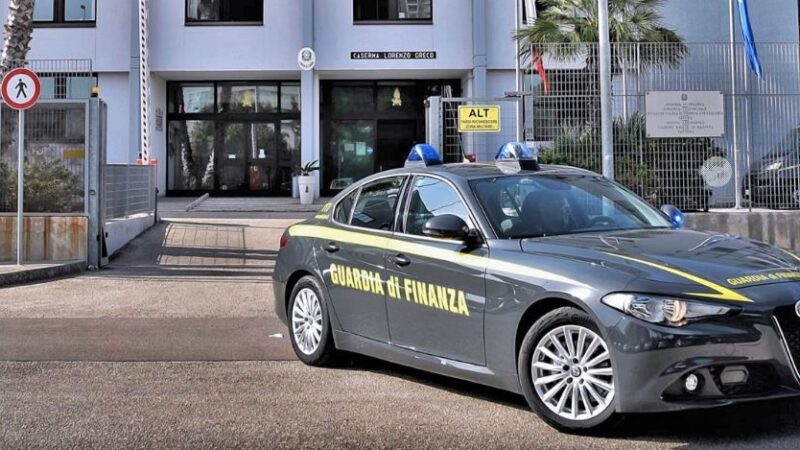 Lecce: truffa, corruzione elettorale e aste truccate. In manette il sindaco di Otranto