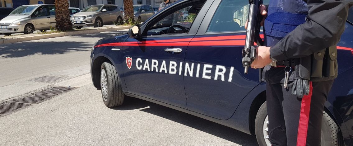 Napoli, raid in strada: ferito gravemente un 17enne