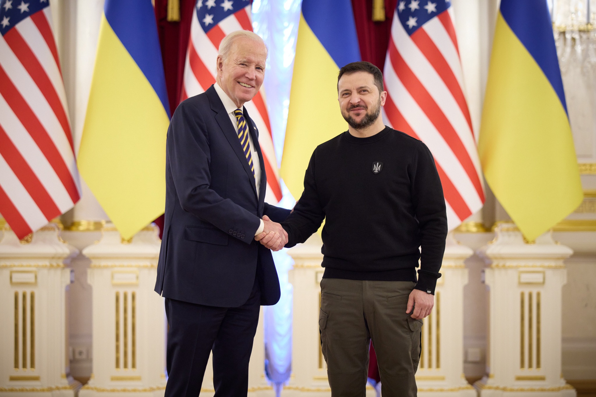 Biden a sorpresa a Kiev. Zelensky, la Russia «non ha alcuna chance di vincere la guerra»