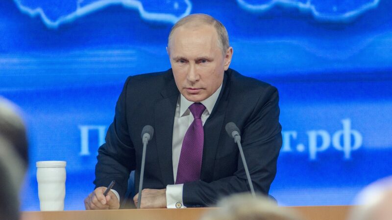 Putin di nuovo in corsa per il Cremlino