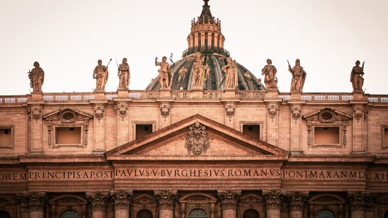 Condannato il cardinale Giovanni Angelo Becciu