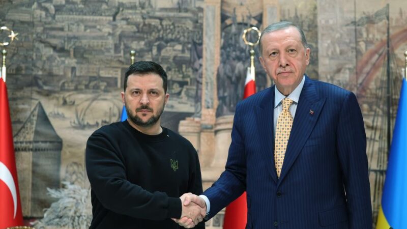 Zelensky incontra Erdogan: “negoziati sinceri e produttivi”