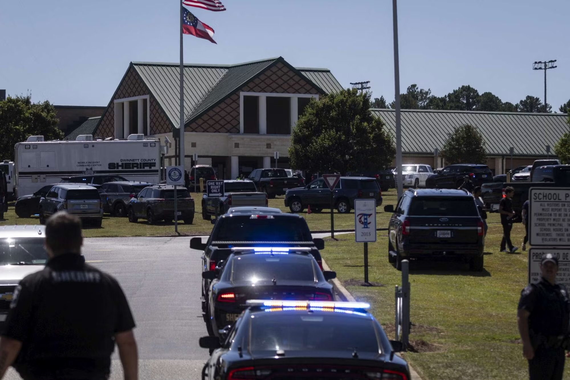 Tragedia alla Apalachee High School: quattro morti e nove feriti in una sparatoria